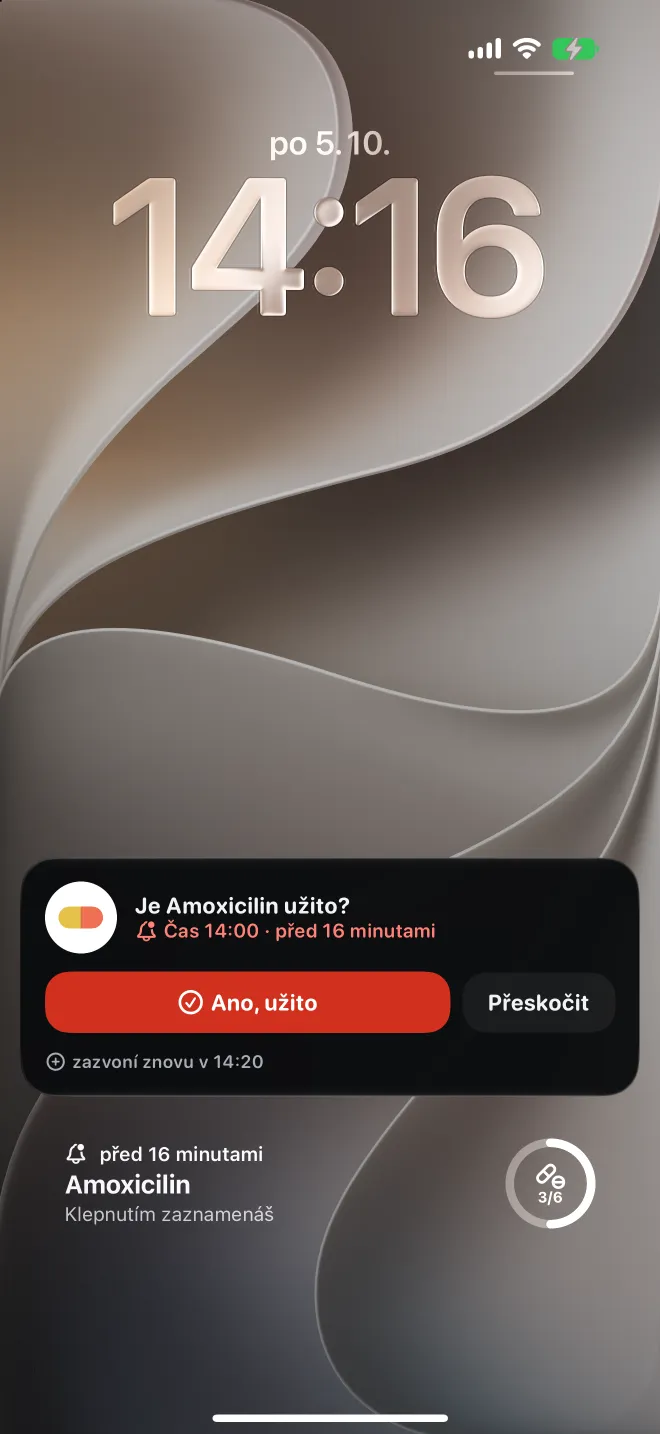 Zpožděná dávka na uzamčené obrazovce iPhonu s tlačítkem pro zápis