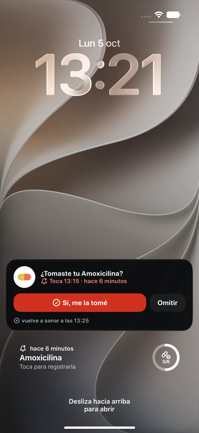 Una dosis atrasada en la pantalla de bloqueo del iPhone, con un botón para registrarla